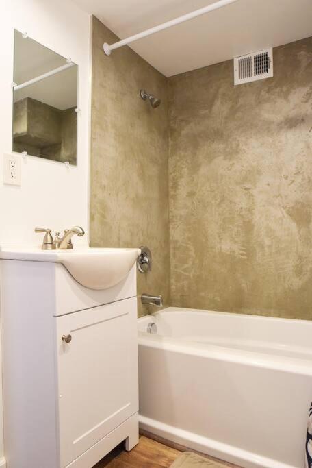 Cozy Mount Washington Home With Parking-Sleeps 4 Pittsburgh Eksteriør bilde